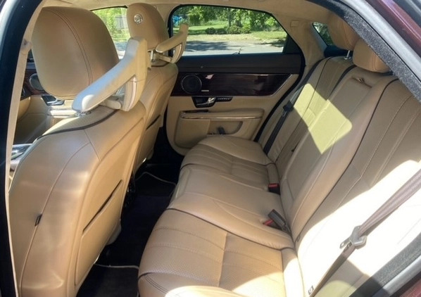 Jaguar XJ cena 48000 przebieg: 231000, rok produkcji 2010 z Radom małe 154